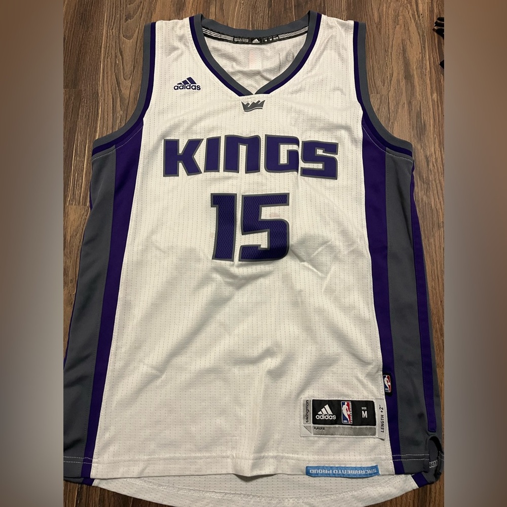 Adidas Kings basketball jersey size M cousins